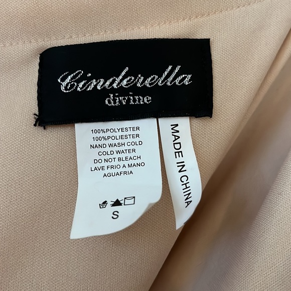 Cinderella Divine NWT CH182 Rose Gold Formal Gown size Small - Picture 13 of 14